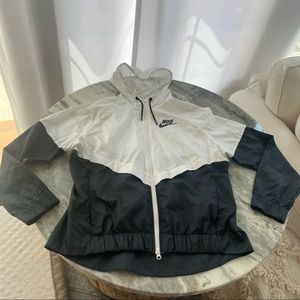 Nike Wind Breaker Jacket